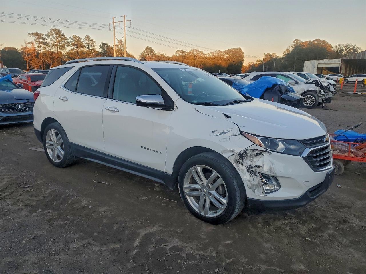 2018 CHEVROLET EQUINOX PREMIER photo 4