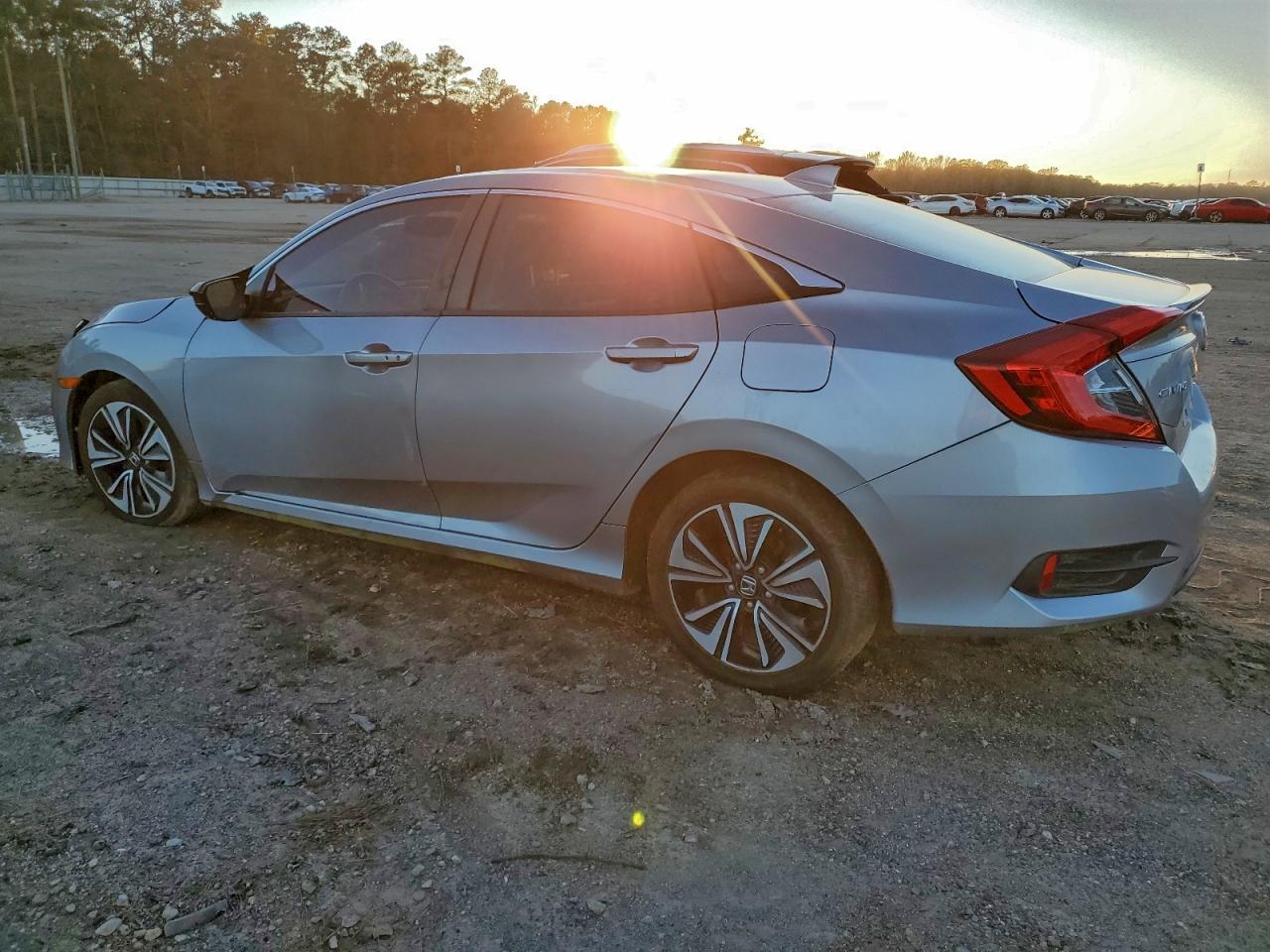 2016 HONDA CIVIC EXL photo 2