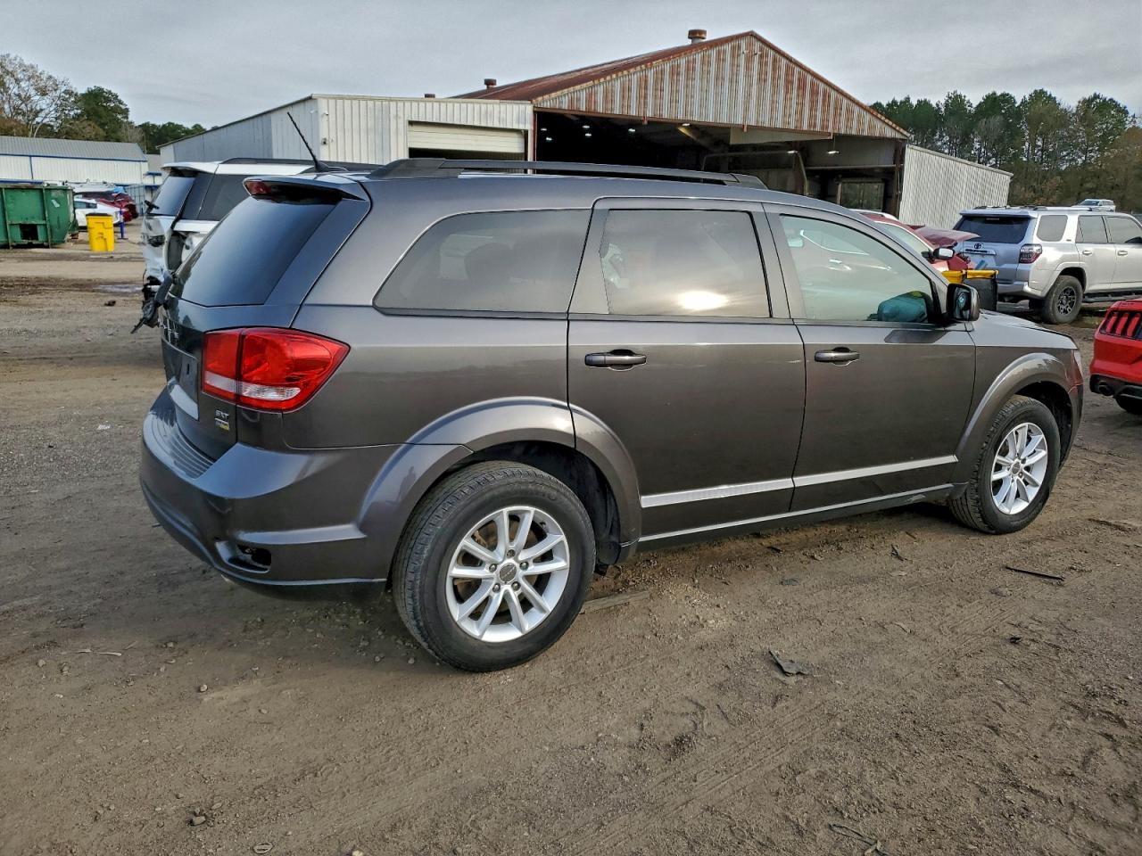 2017 DODGE JOURNEY SXT photo 3