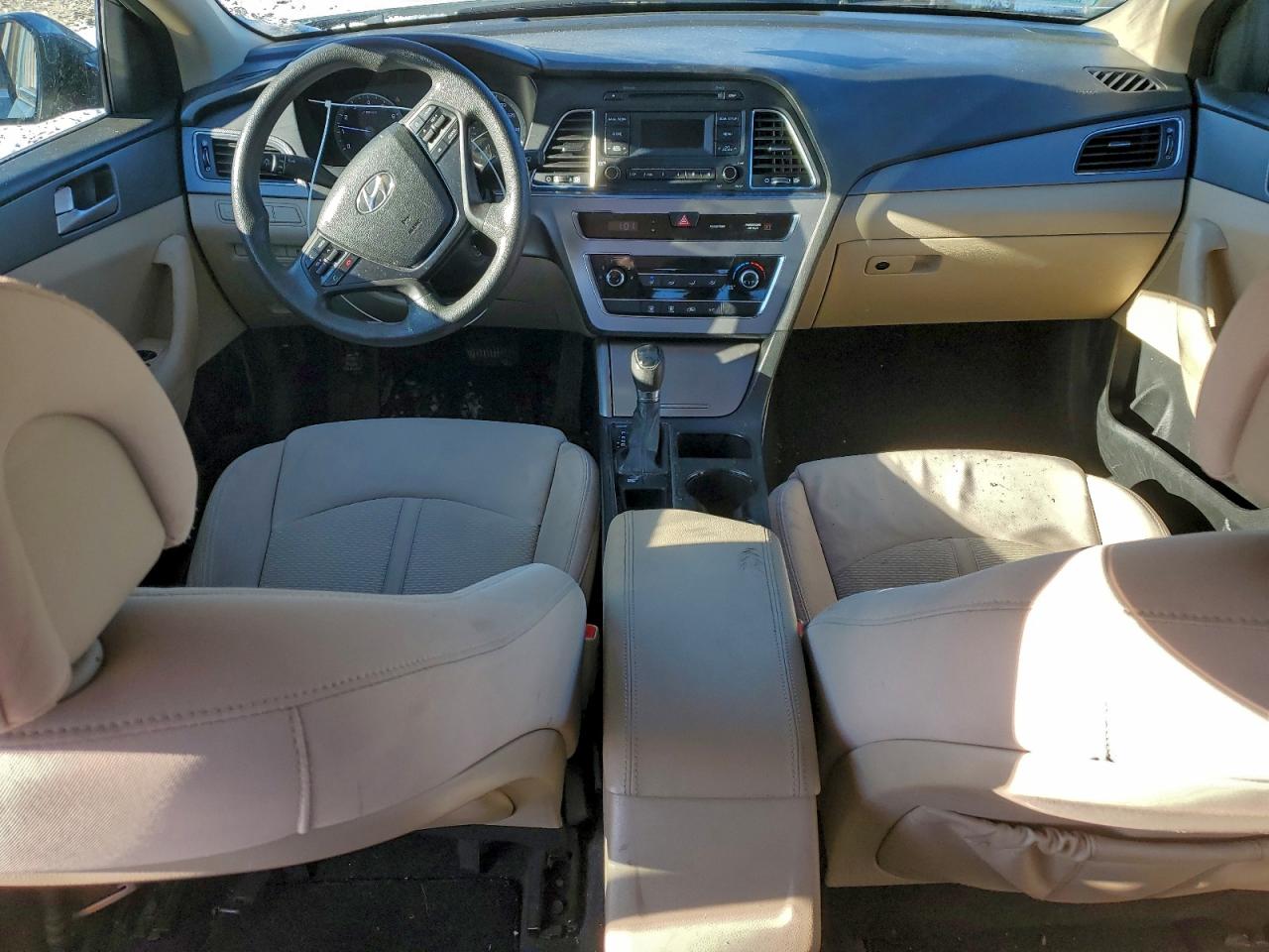 2015 HYUNDAI SONATA SE photo 8