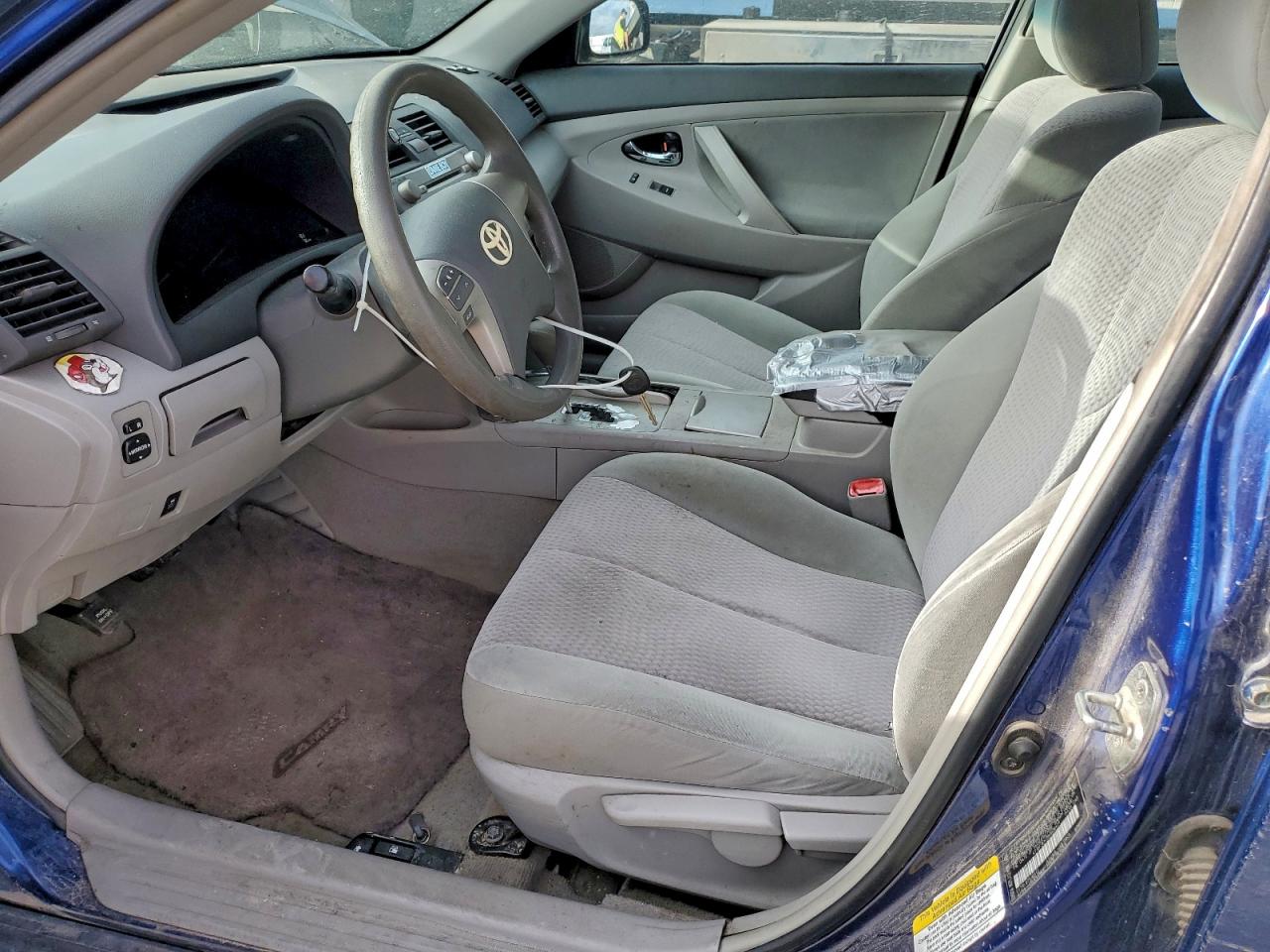 2011 TOYOTA CAMRY BASE photo 7