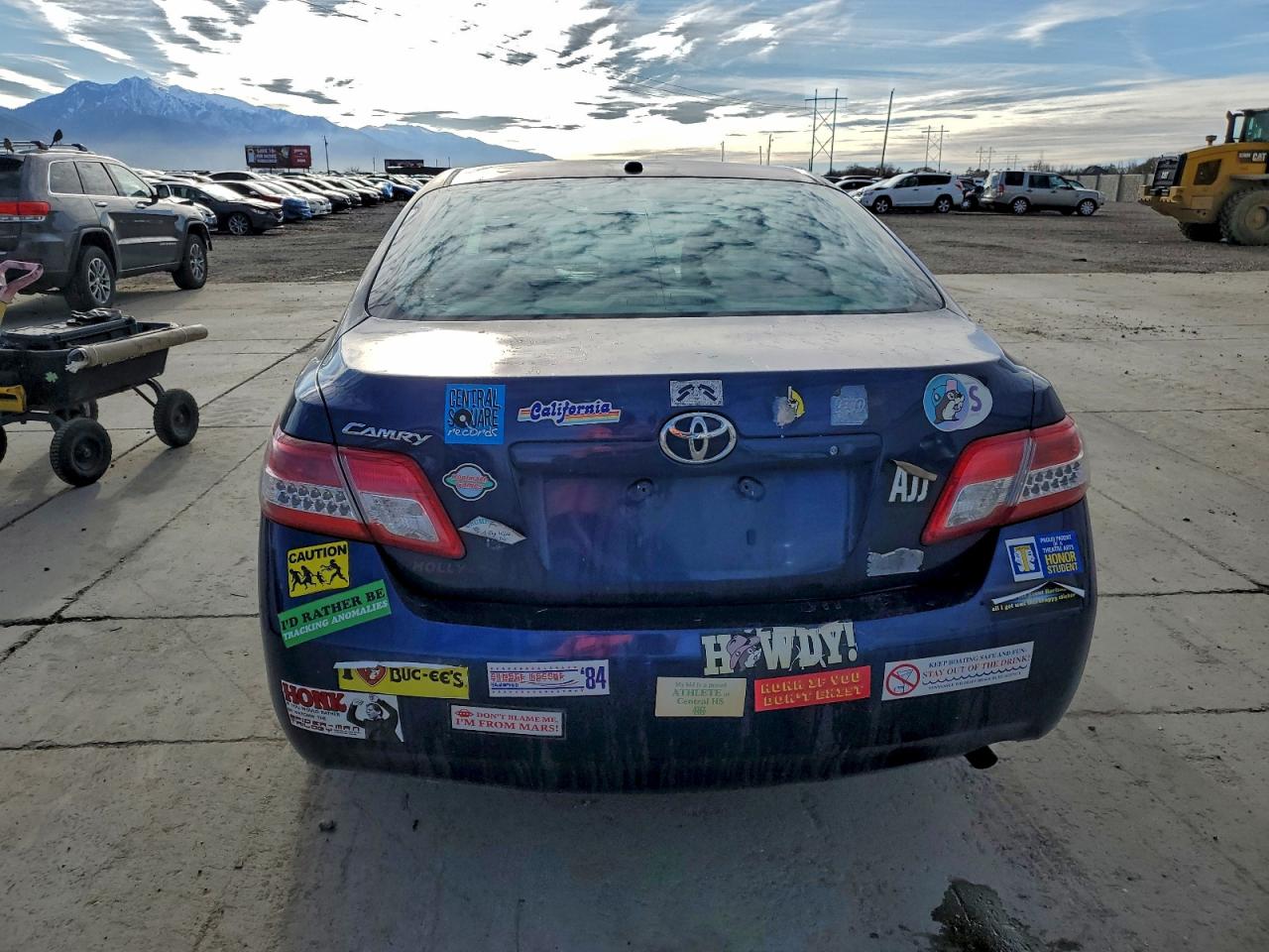 2011 TOYOTA CAMRY BASE photo 6