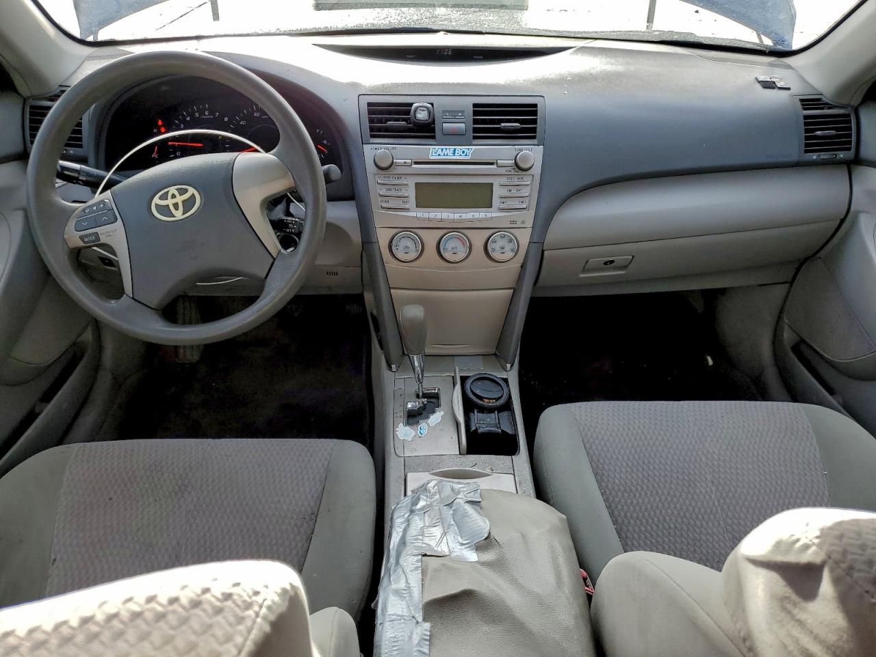 2011 TOYOTA CAMRY BASE photo 8