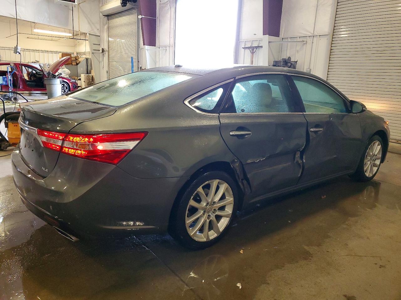 2013 TOYOTA AVALON BASE photo 3