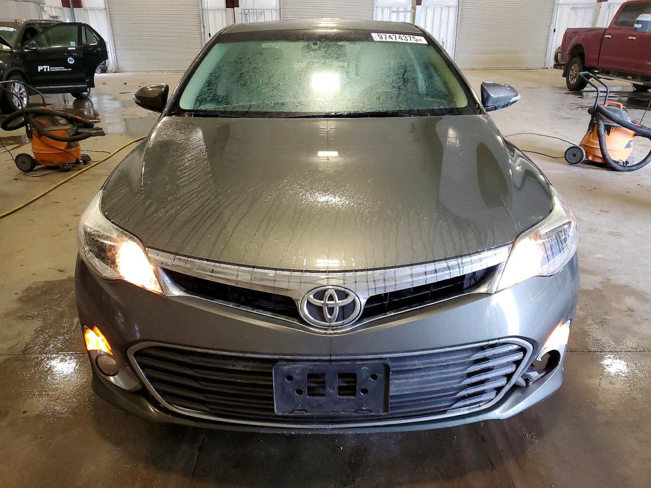 2013 TOYOTA AVALON BASE photo 5