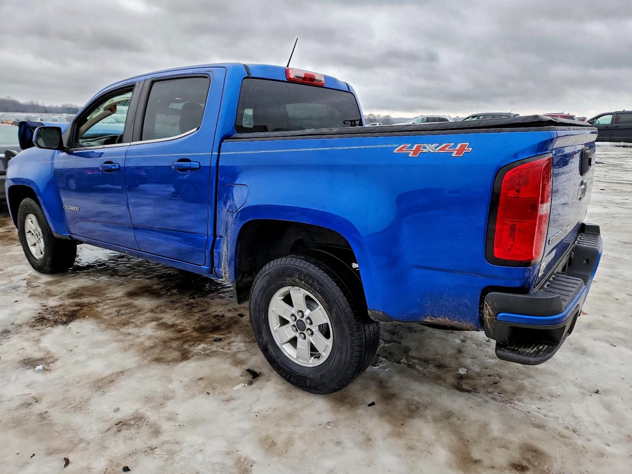 2019 CHEVROLET COLORADO photo 2