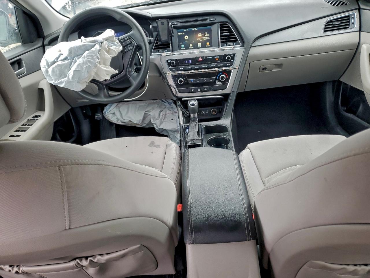2016 HYUNDAI SONATA SE photo 8