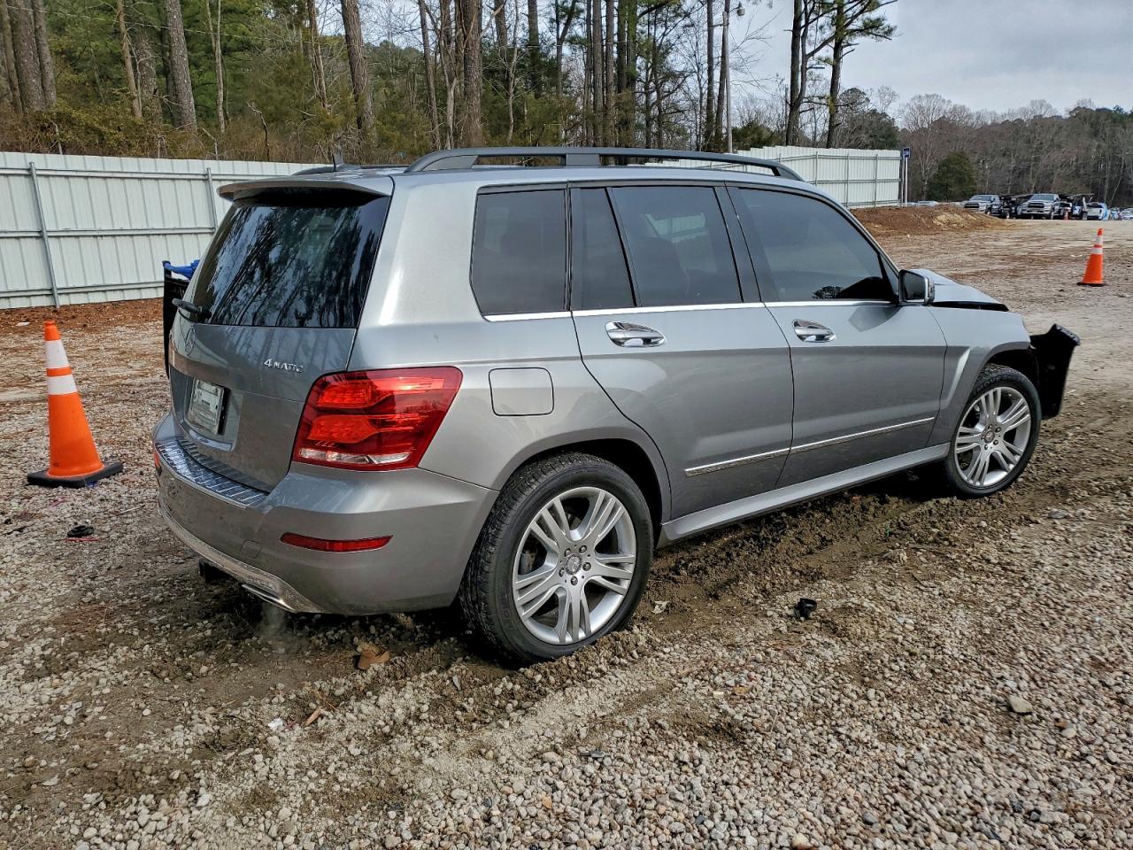2015 MERCEDES-BENZ GLK 350 4MATIC photo 3