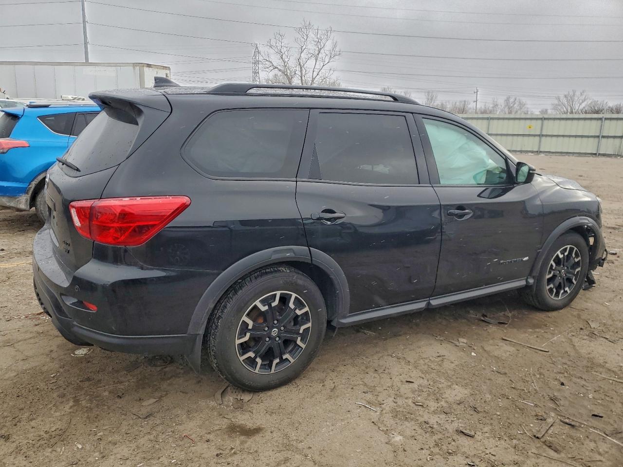 2020 NISSAN PATHFINDER SV photo 3