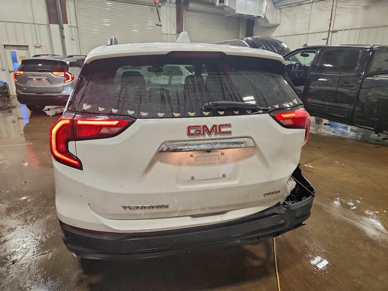 2020 GMC TERRAIN SLE photo 6