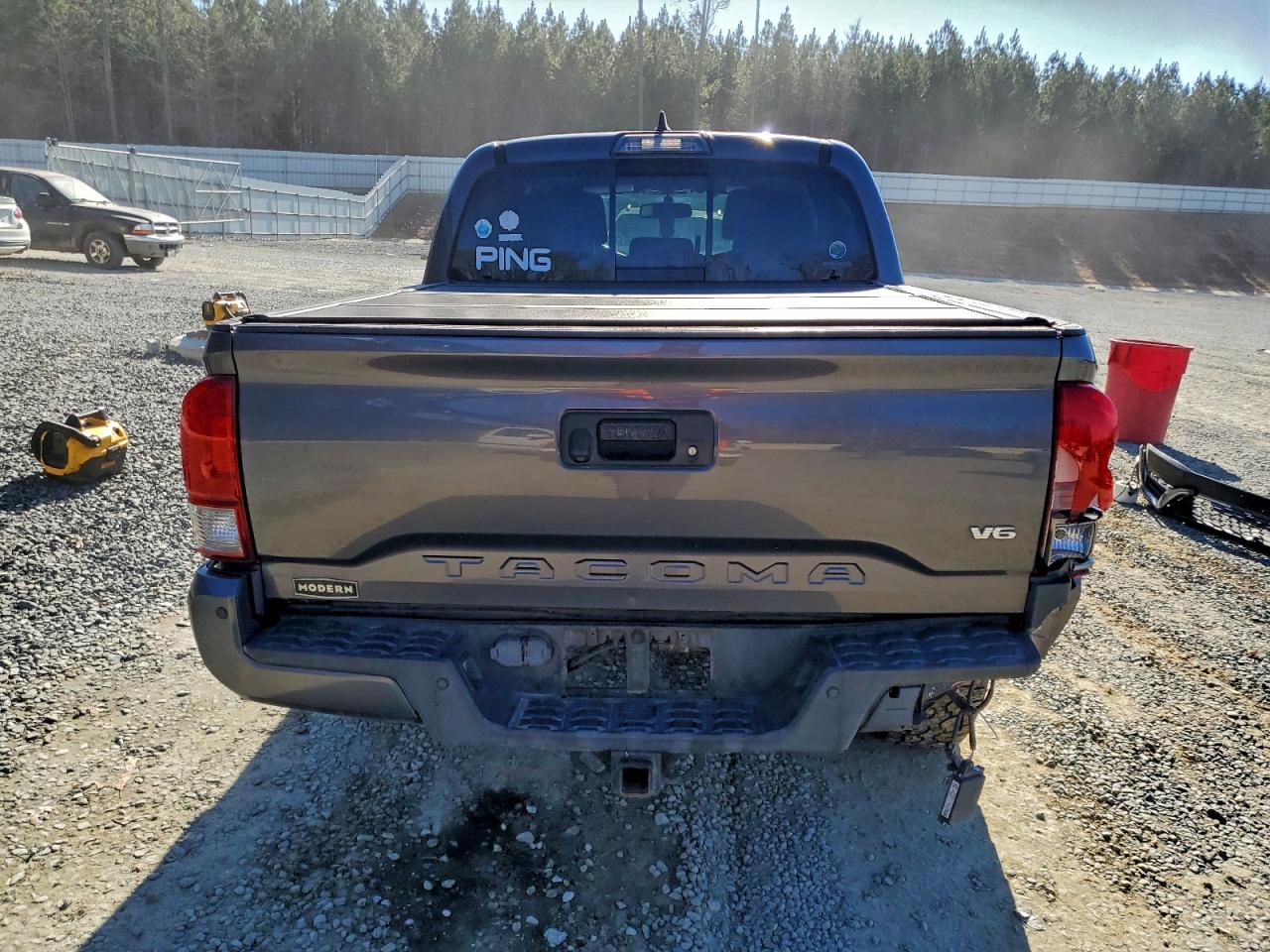 2017 TOYOTA TACOMA DOUBLE CAB photo 6