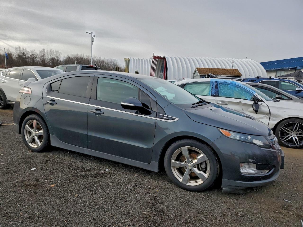 2013 CHEVROLET VOLT photo 4
