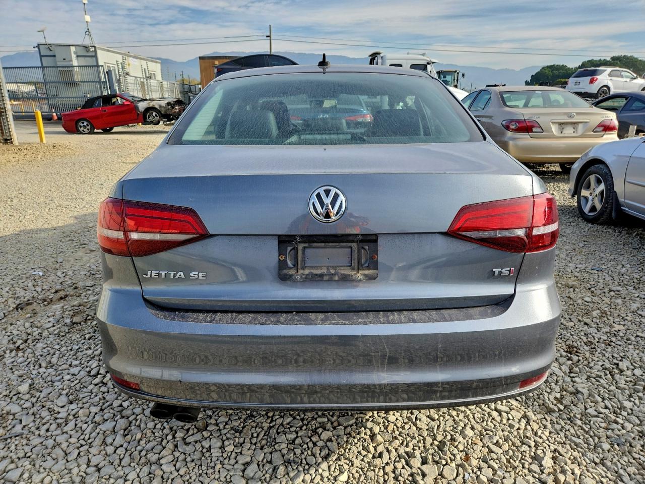 2017 VOLKSWAGEN JETTA SE photo 6