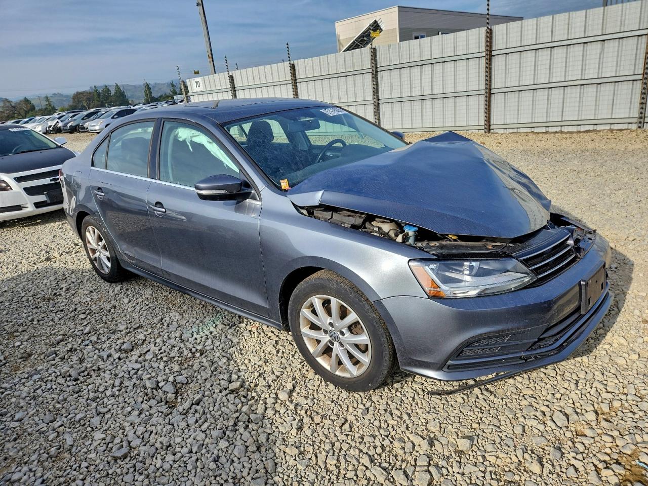 2017 VOLKSWAGEN JETTA SE photo 4