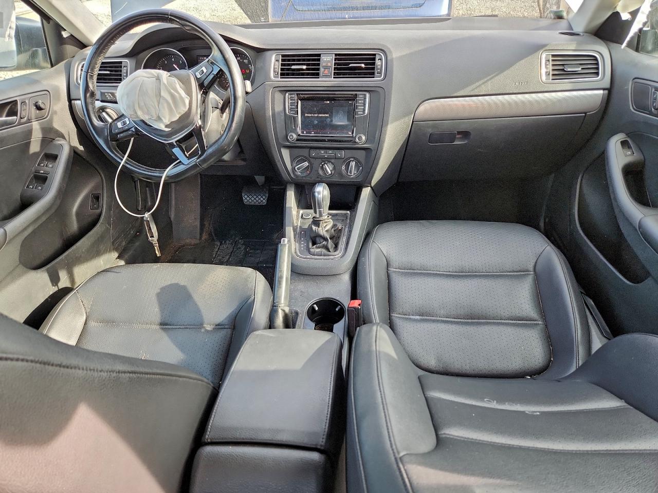 2017 VOLKSWAGEN JETTA SE photo 8