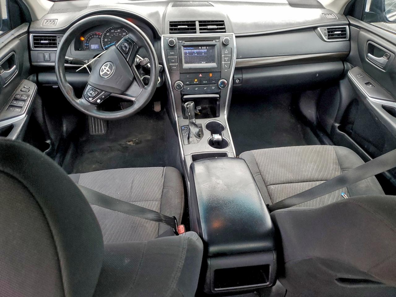 2015 TOYOTA CAMRY LE photo 8