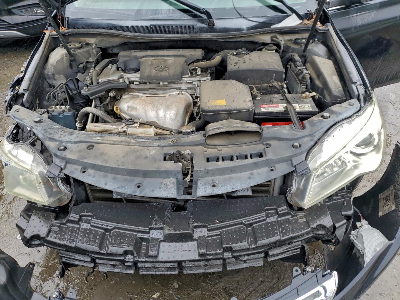 2015 TOYOTA CAMRY LE photo 11