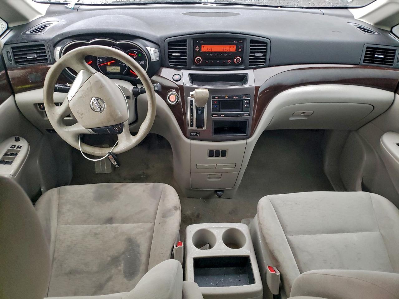 2016 NISSAN QUEST S photo 8