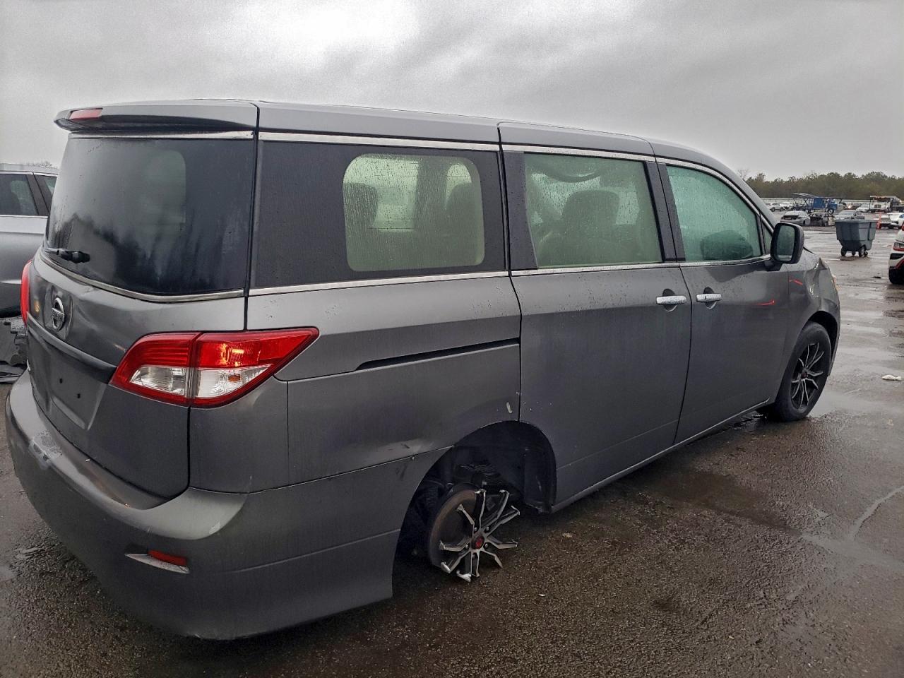 2016 NISSAN QUEST S photo 3
