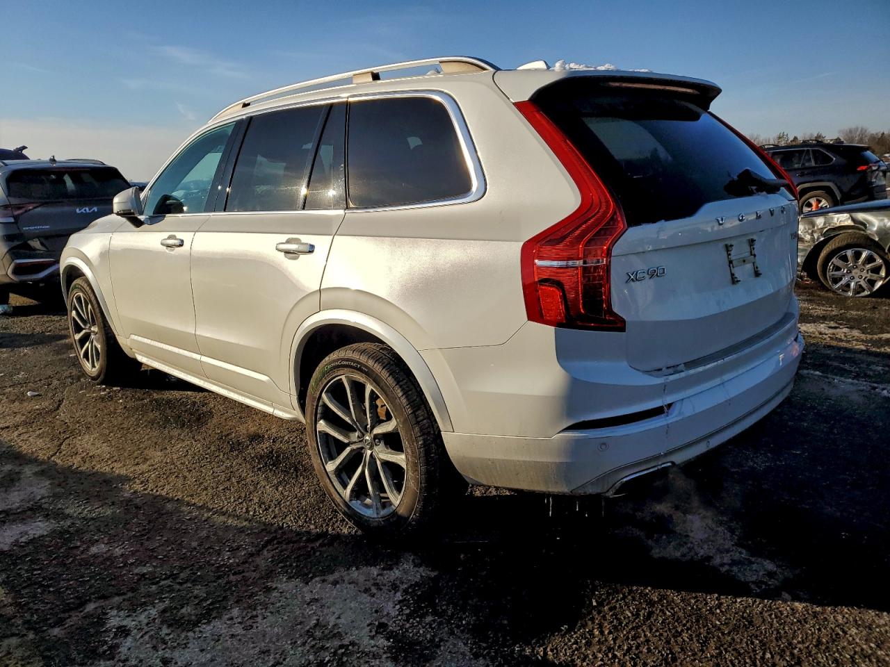 2017 VOLVO XC90 T5 photo 2