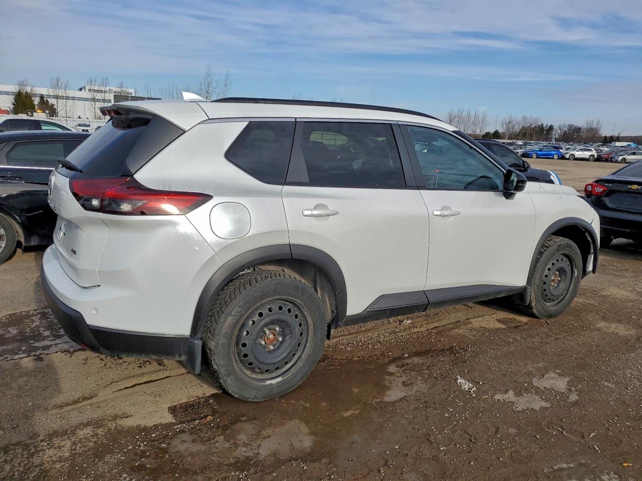 2025 NISSAN ROGUE SV photo 3