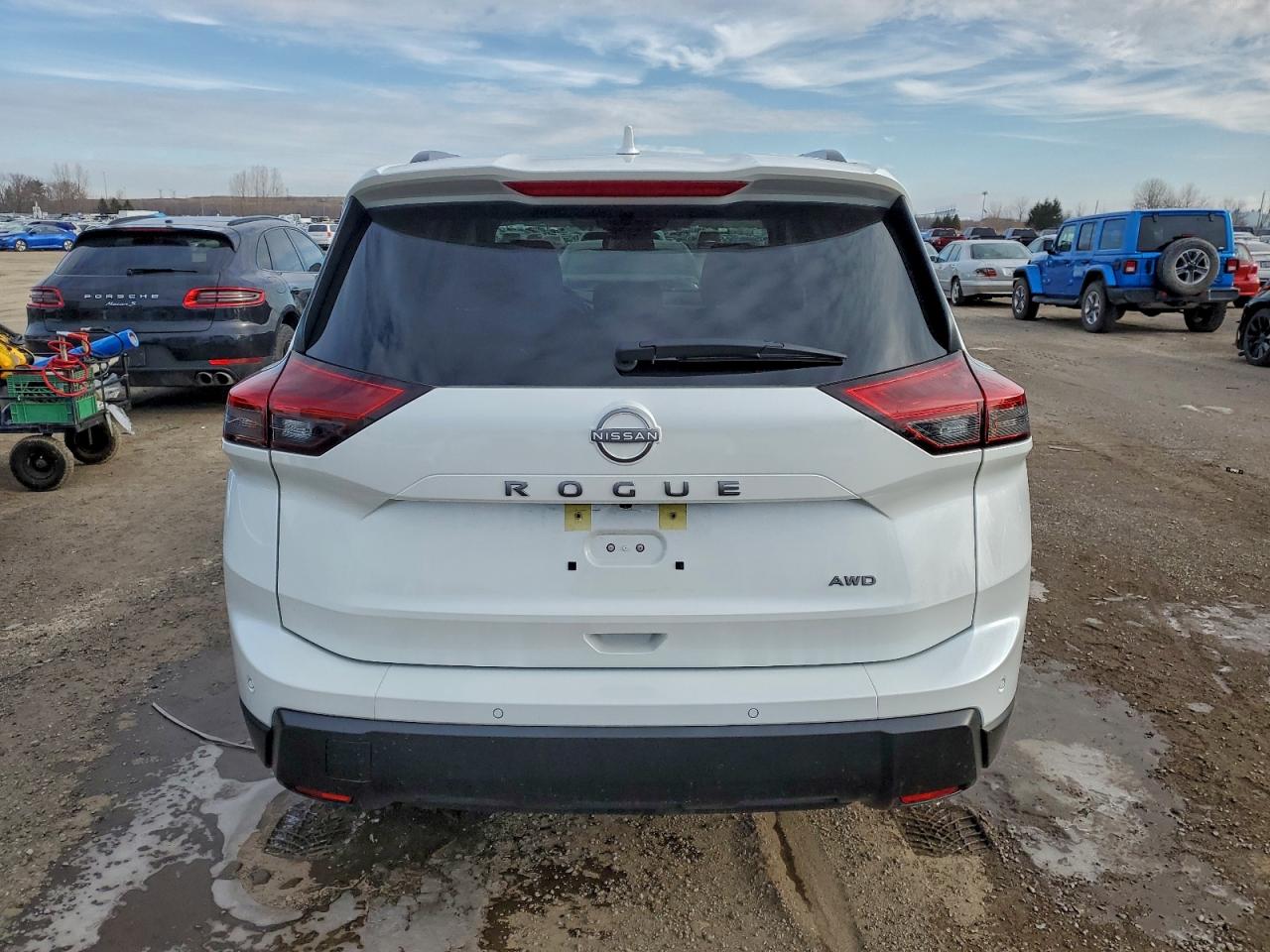 2025 NISSAN ROGUE SV photo 6