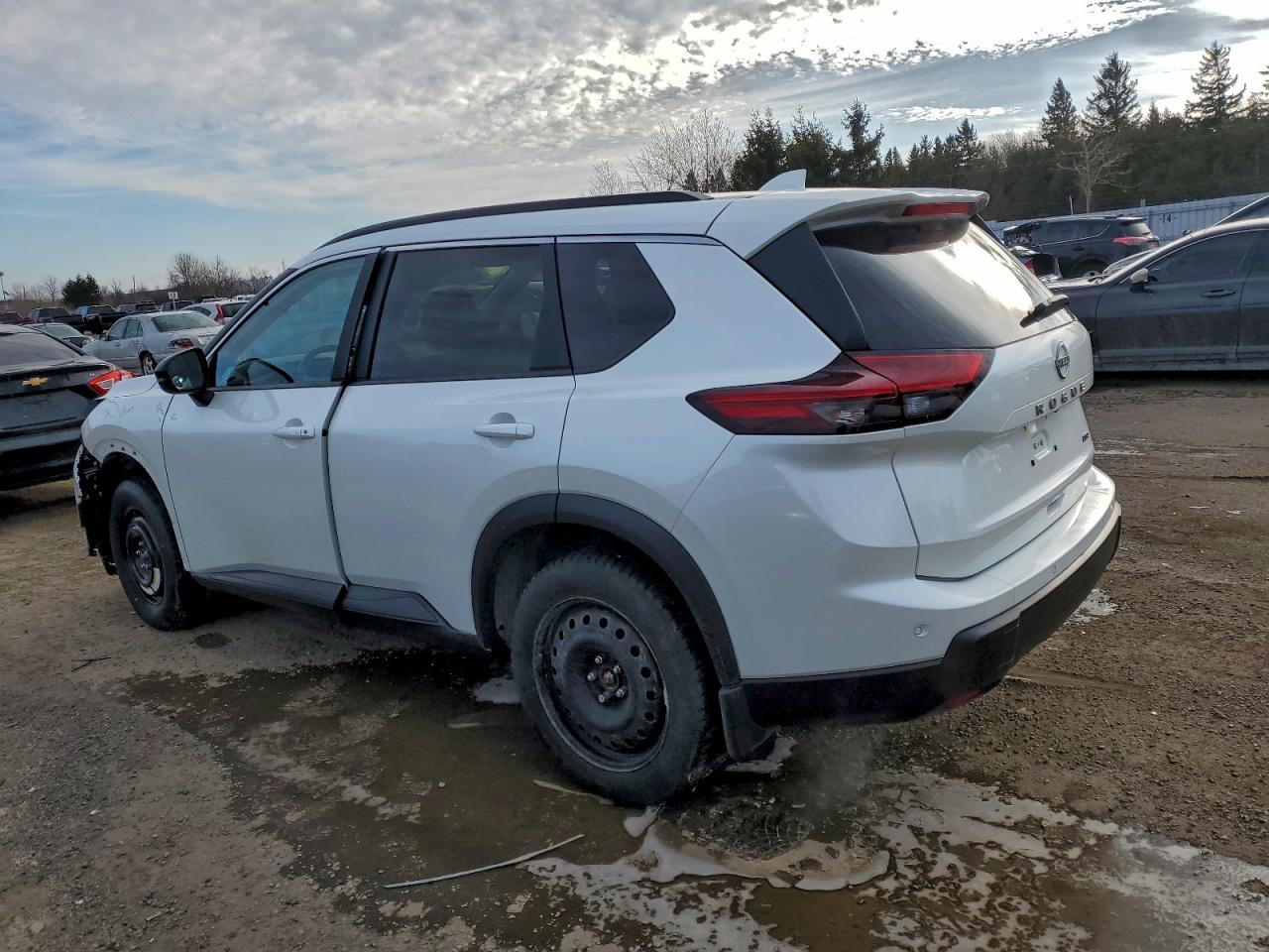 2025 NISSAN ROGUE SV photo 2