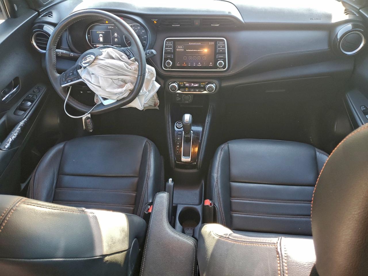 2020 NISSAN KICKS SR photo 8