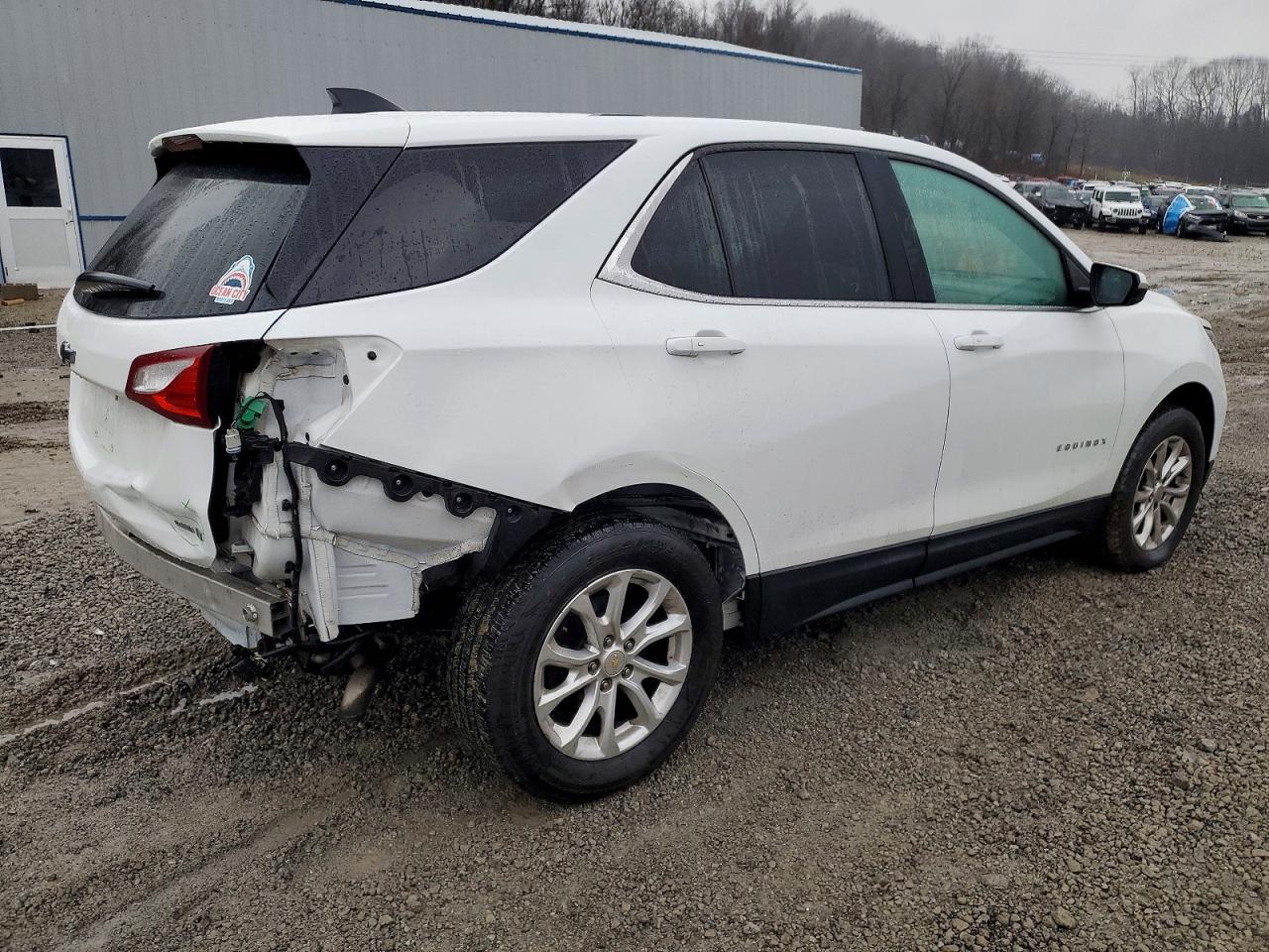 2019 CHEVROLET EQUINOX LT photo 3