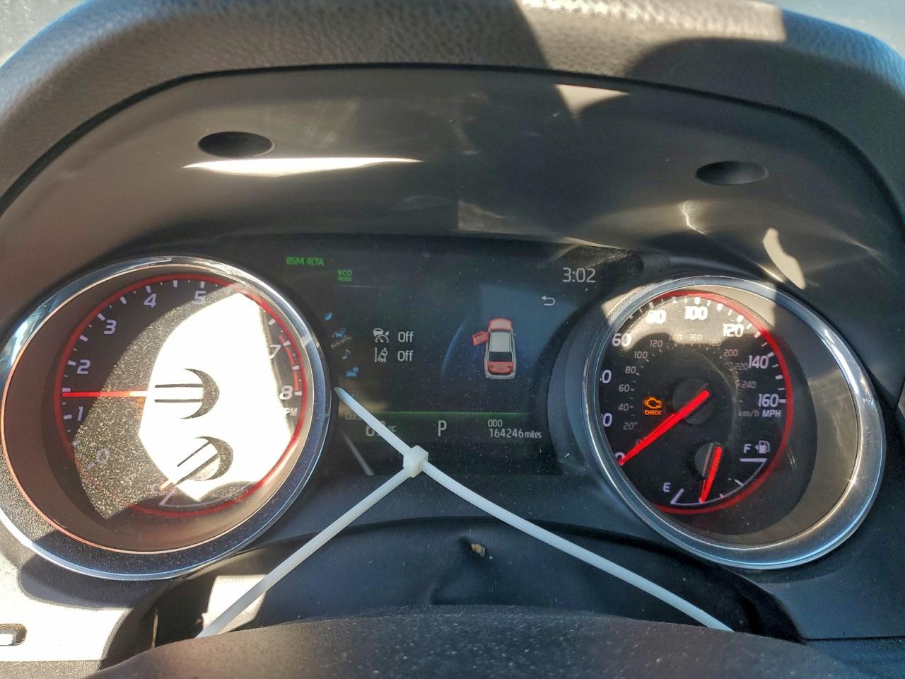 2019 TOYOTA CAMRY XSE photo 9