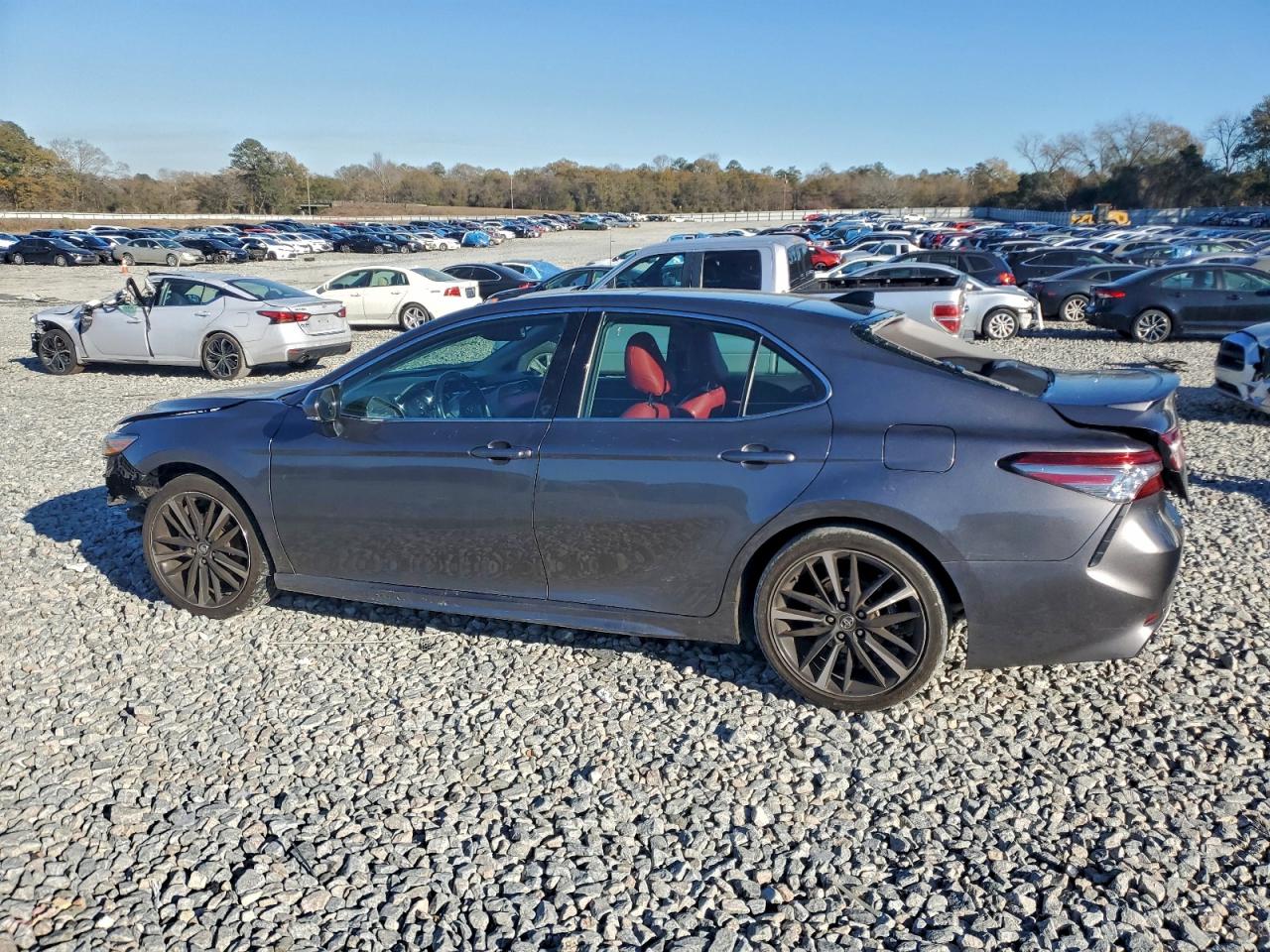 2019 TOYOTA CAMRY XSE photo 2