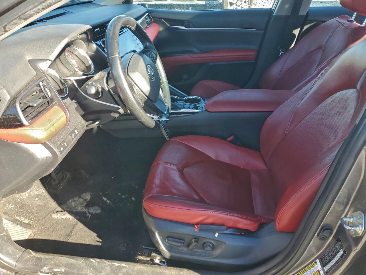 2019 TOYOTA CAMRY XSE photo 7