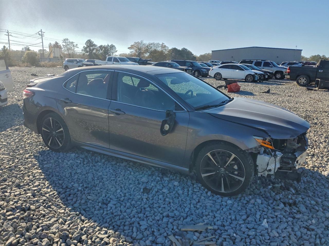 2019 TOYOTA CAMRY XSE photo 4