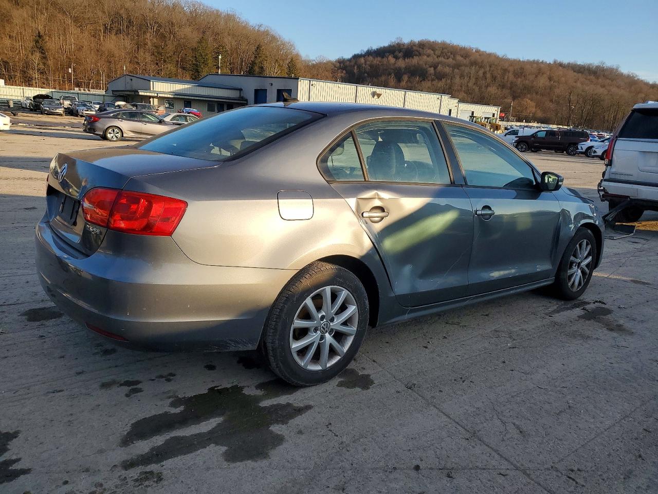 2012 VOLKSWAGEN JETTA SE photo 3