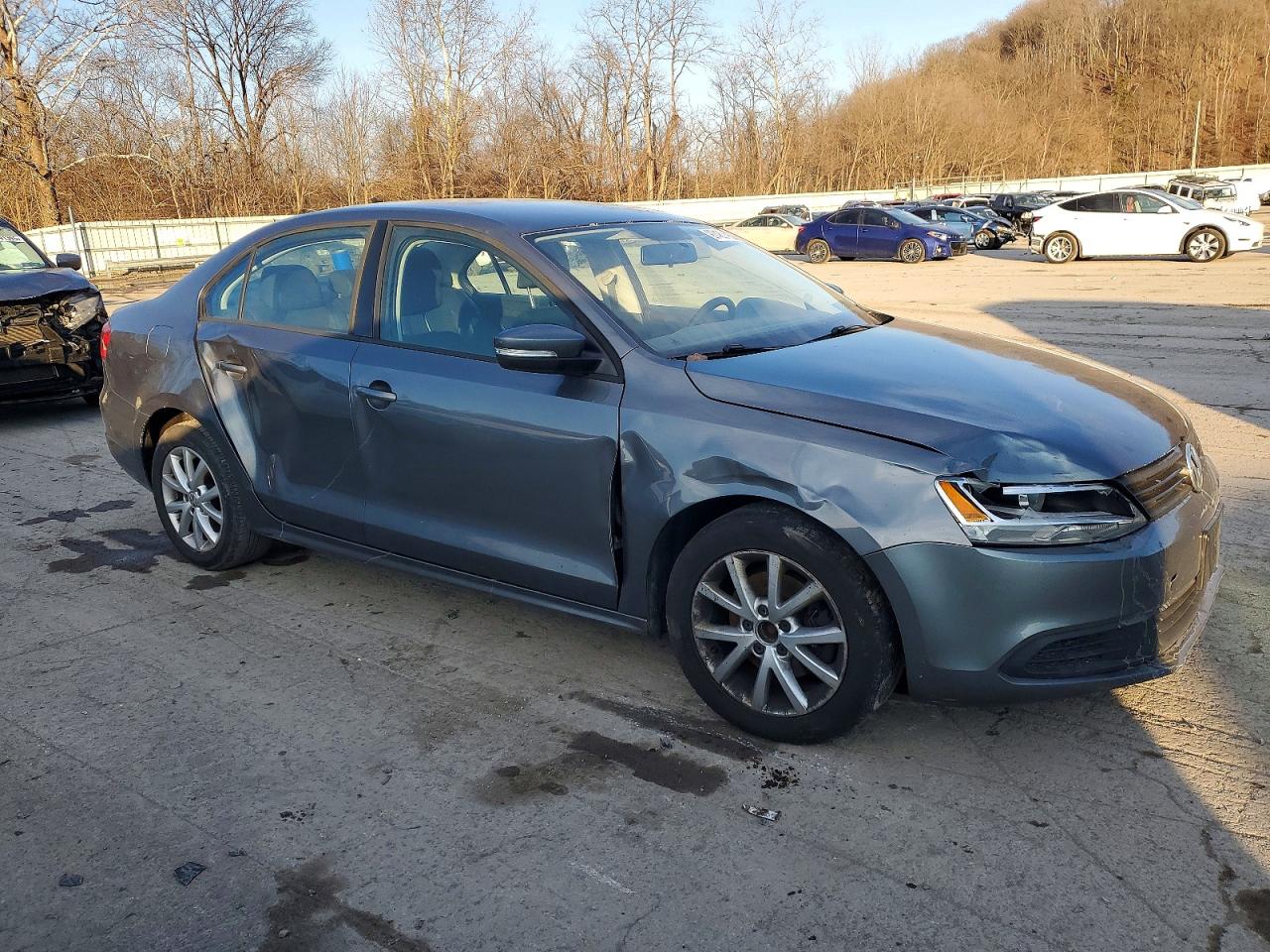 2012 VOLKSWAGEN JETTA SE photo 4