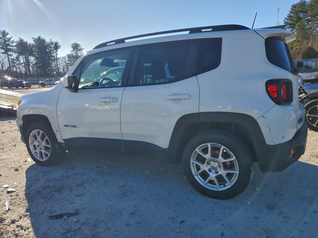 2020 JEEP RENEGADE LATITUDE photo 2