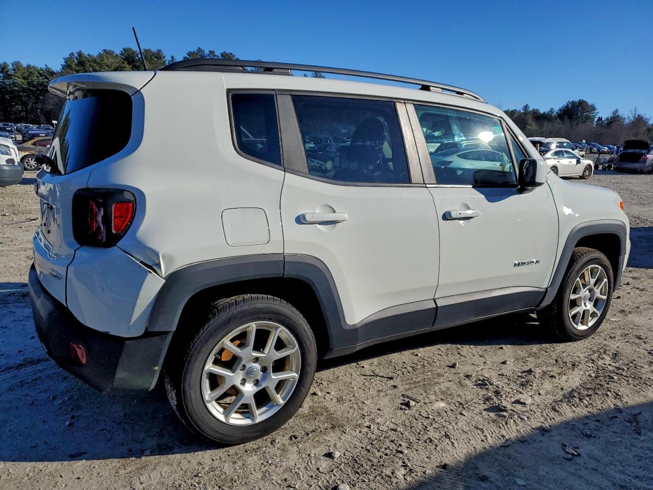 2020 JEEP RENEGADE LATITUDE photo 3