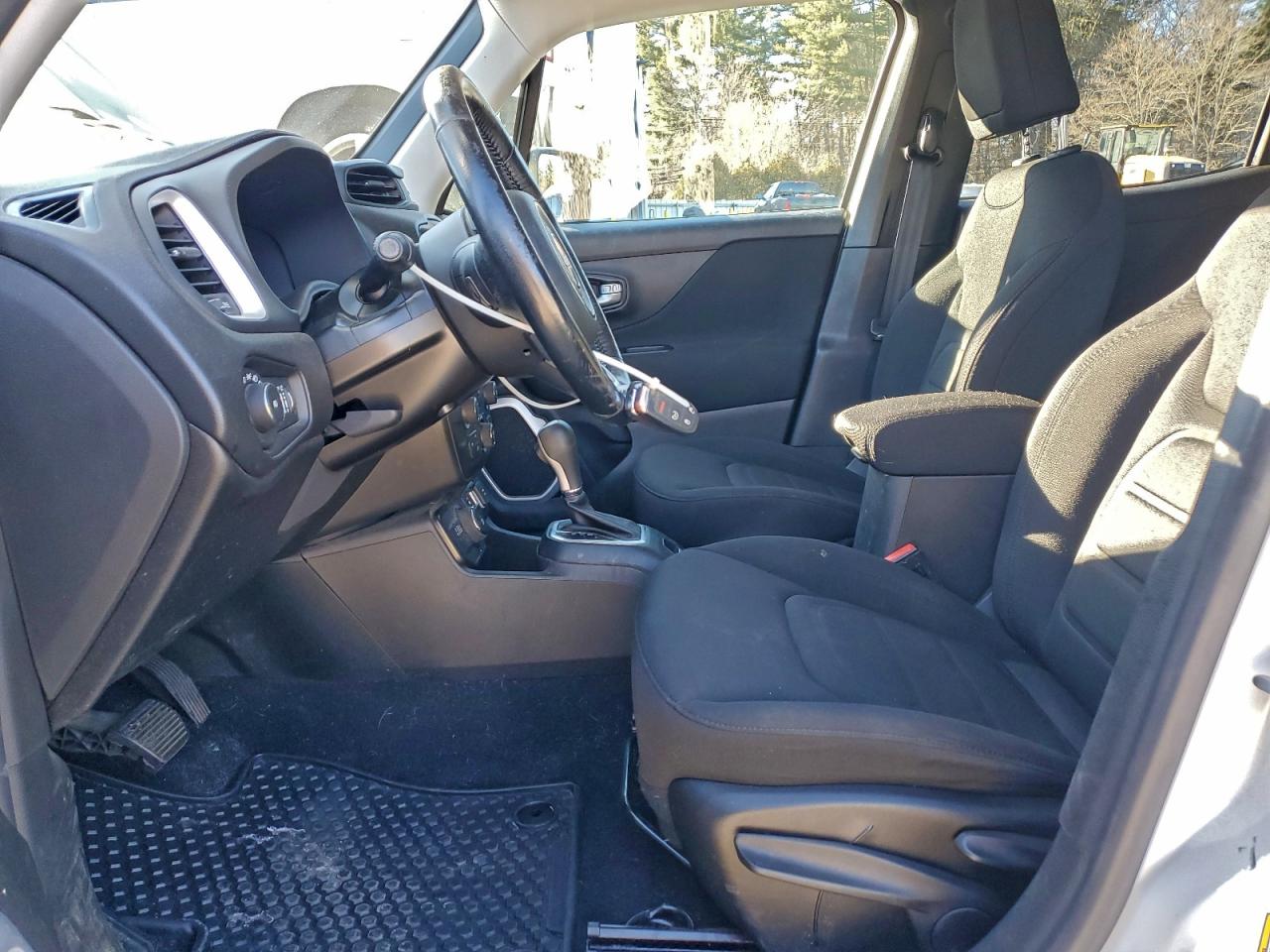 2020 JEEP RENEGADE LATITUDE photo 7