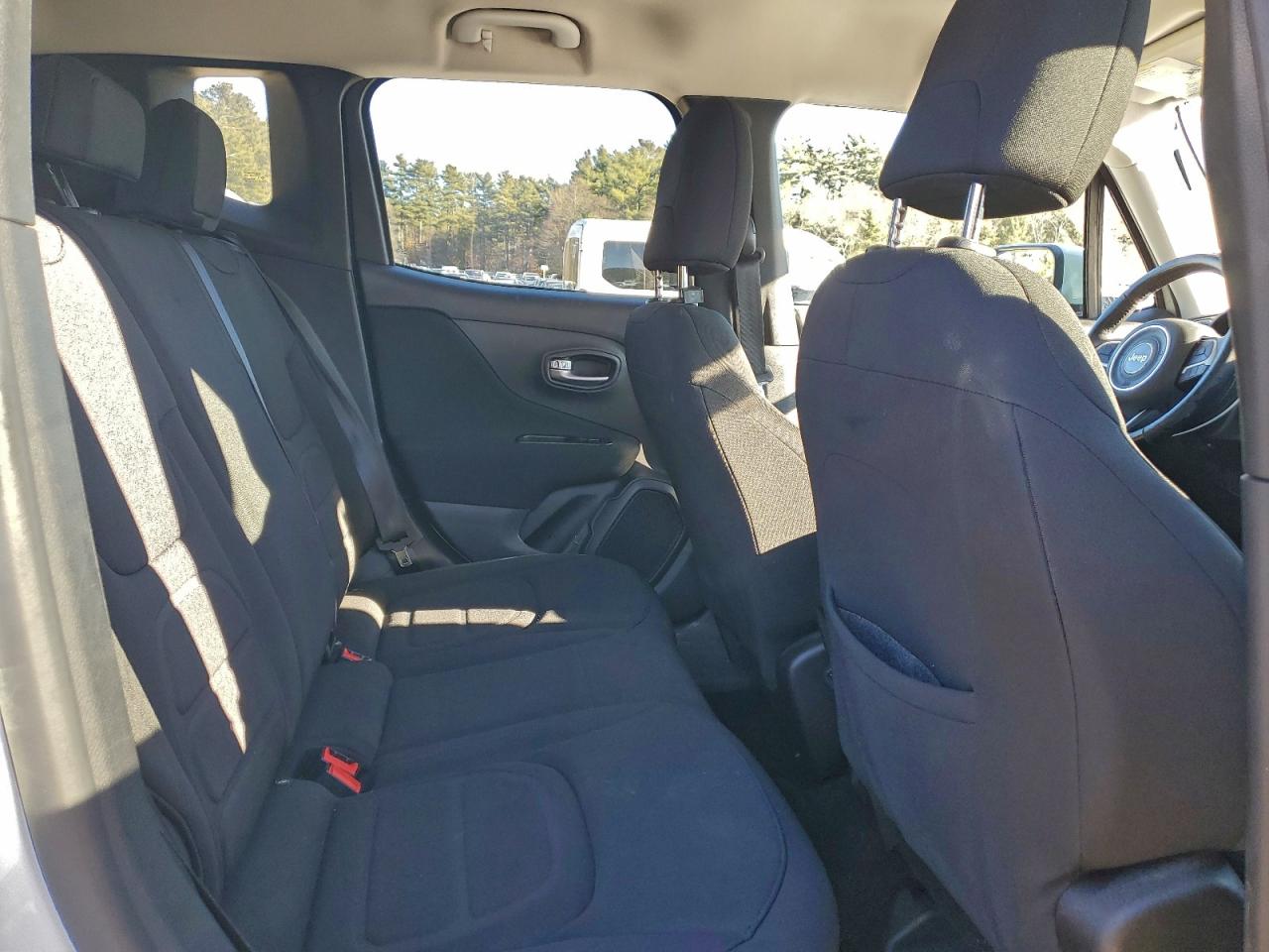 2020 JEEP RENEGADE LATITUDE photo 11