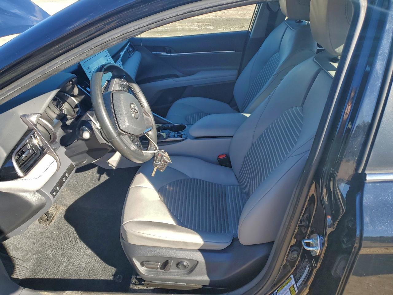 2024 TOYOTA CAMRY SE NIGHT SHADE photo 7