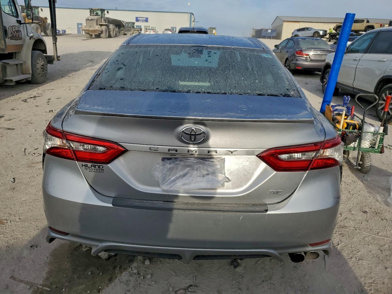 2018 TOYOTA CAMRY L photo 6