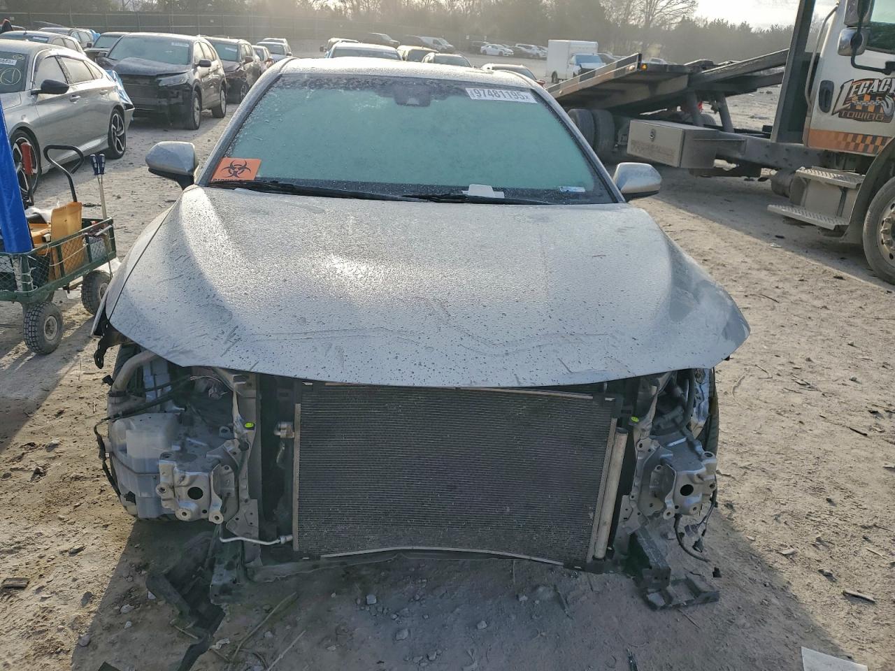 2018 TOYOTA CAMRY L photo 5
