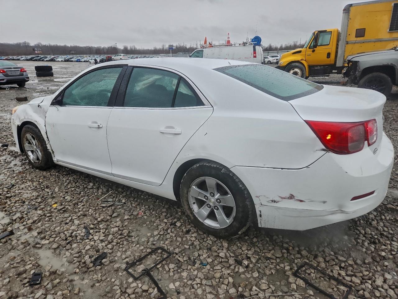 2013 CHEVROLET MALIBU LS photo 2