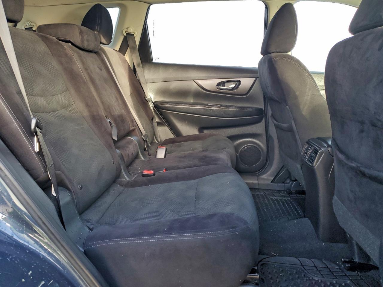 2014 NISSAN ROGUE S photo 11
