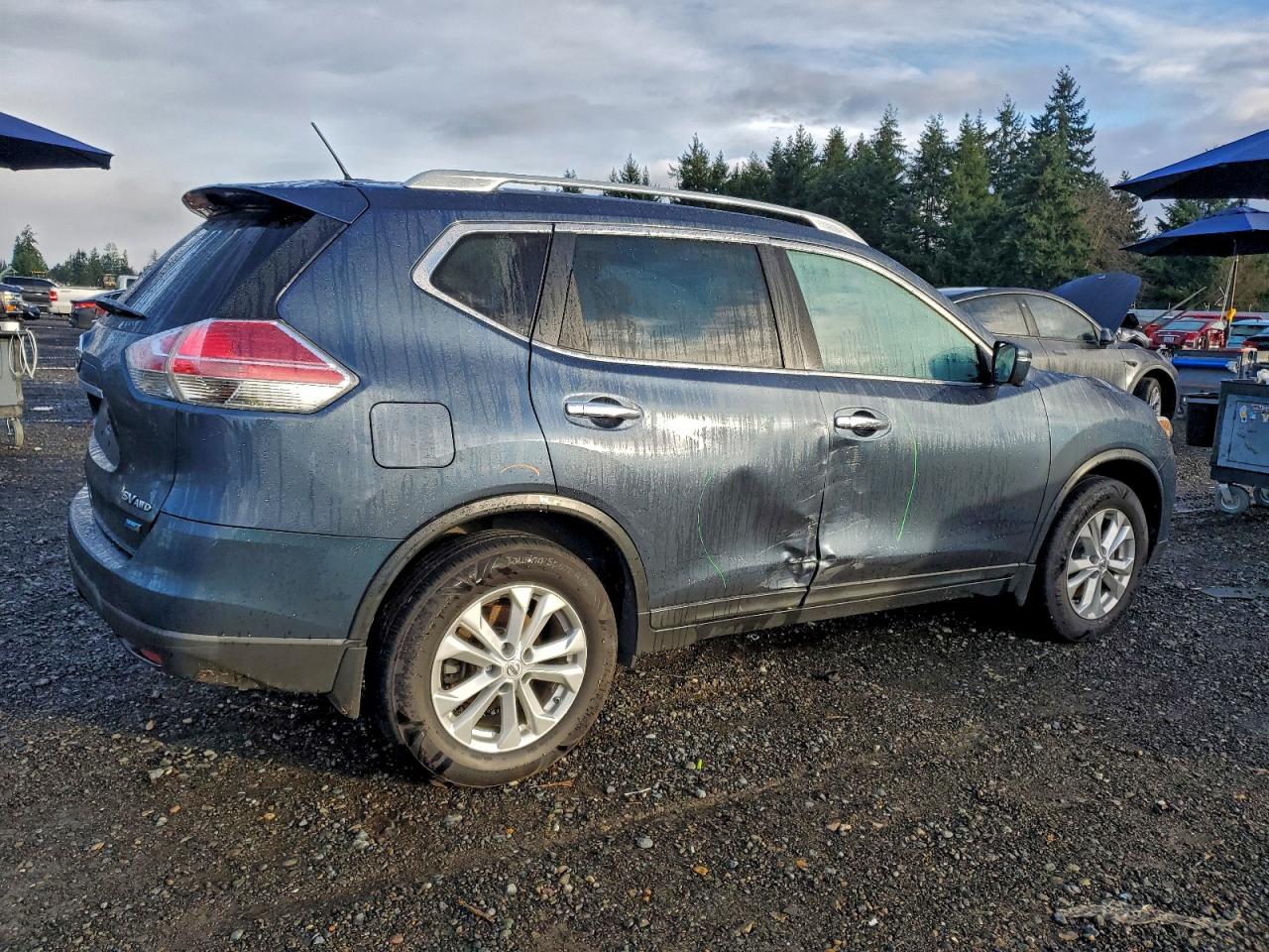 2014 NISSAN ROGUE S photo 3