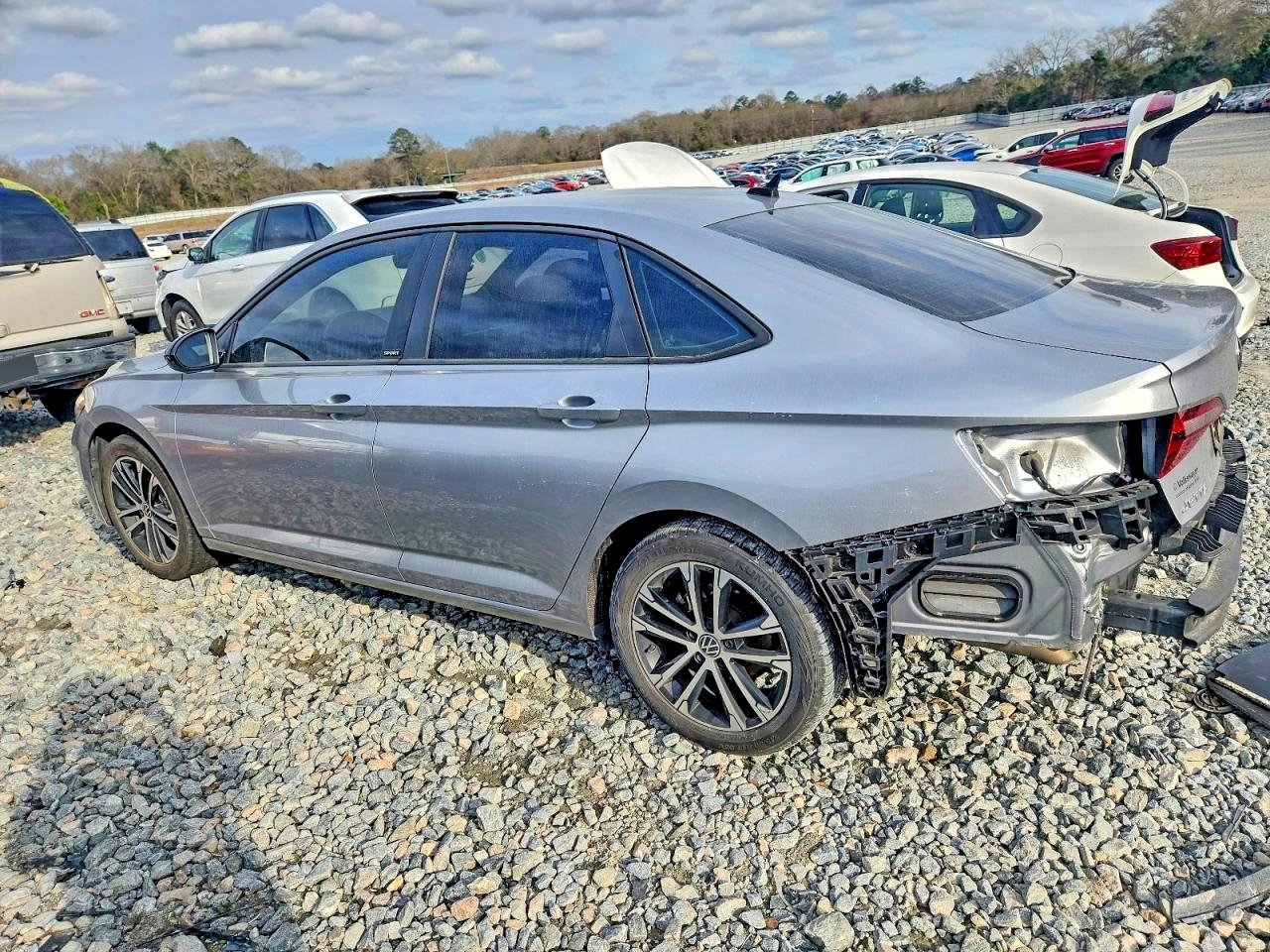 2023 VOLKSWAGEN JETTA SPORT photo 2