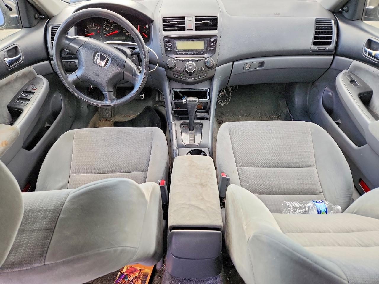 2005 HONDA ACCORD DX photo 8