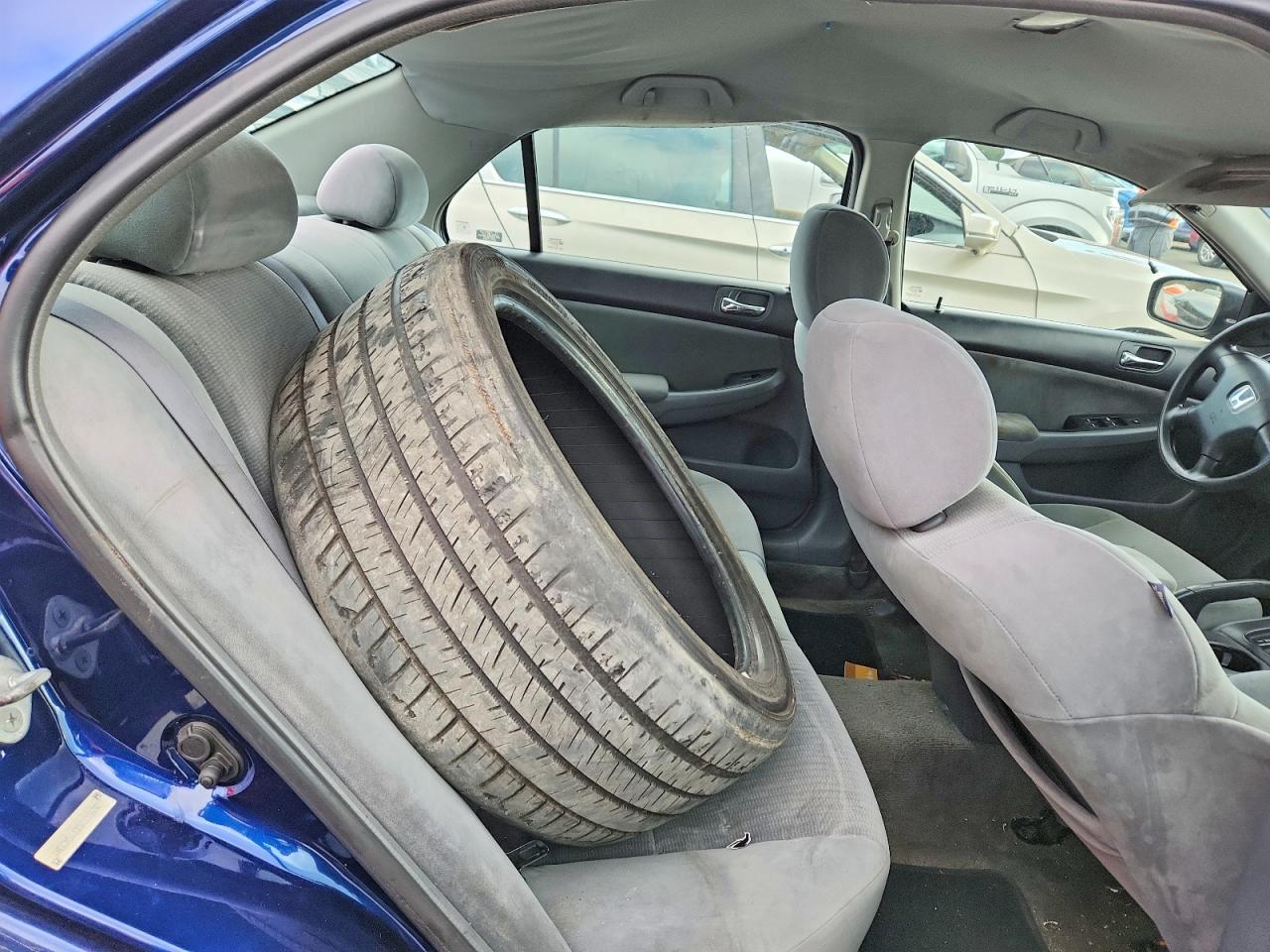2005 HONDA ACCORD DX photo 10