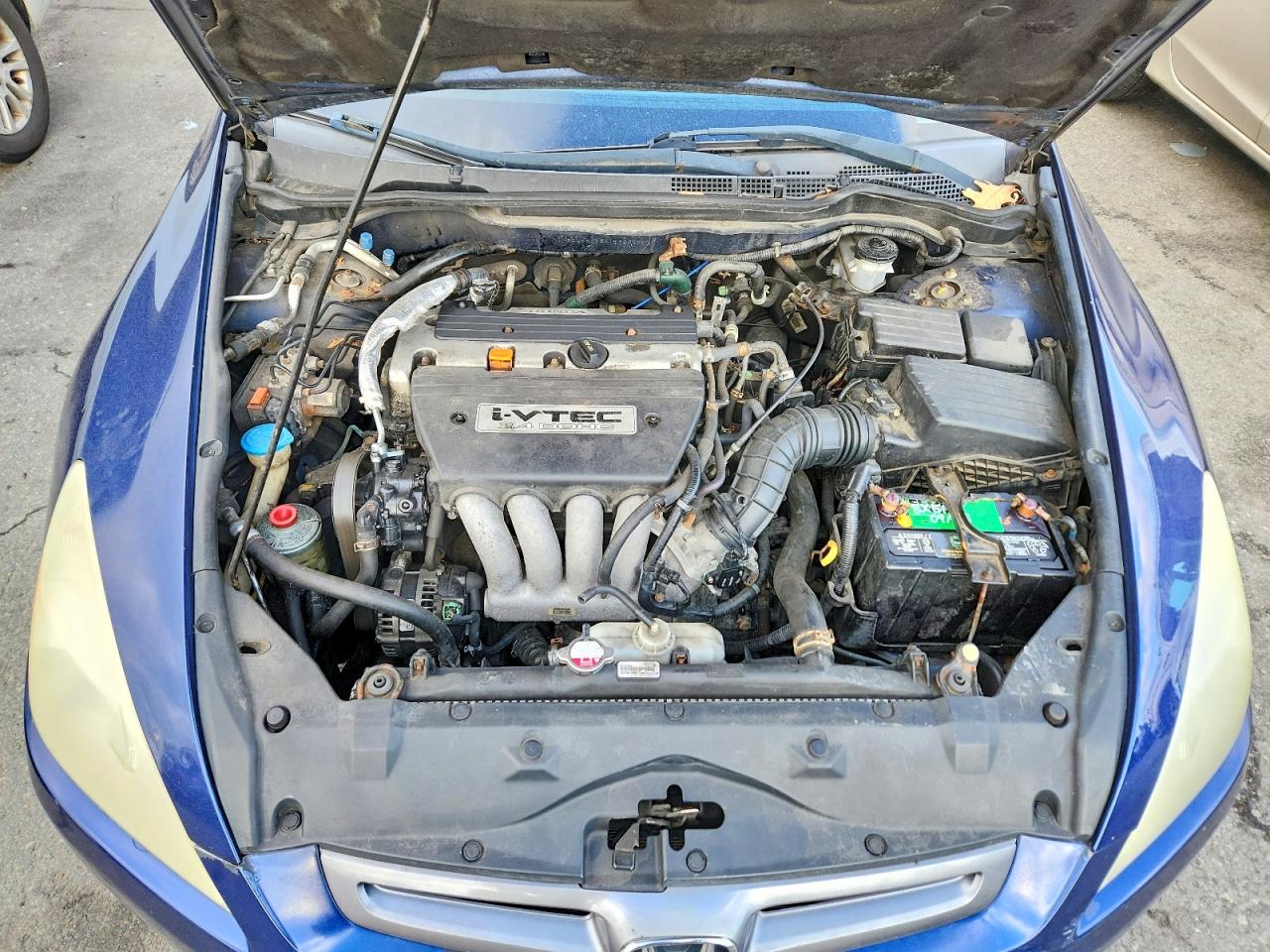 2005 HONDA ACCORD DX photo 11