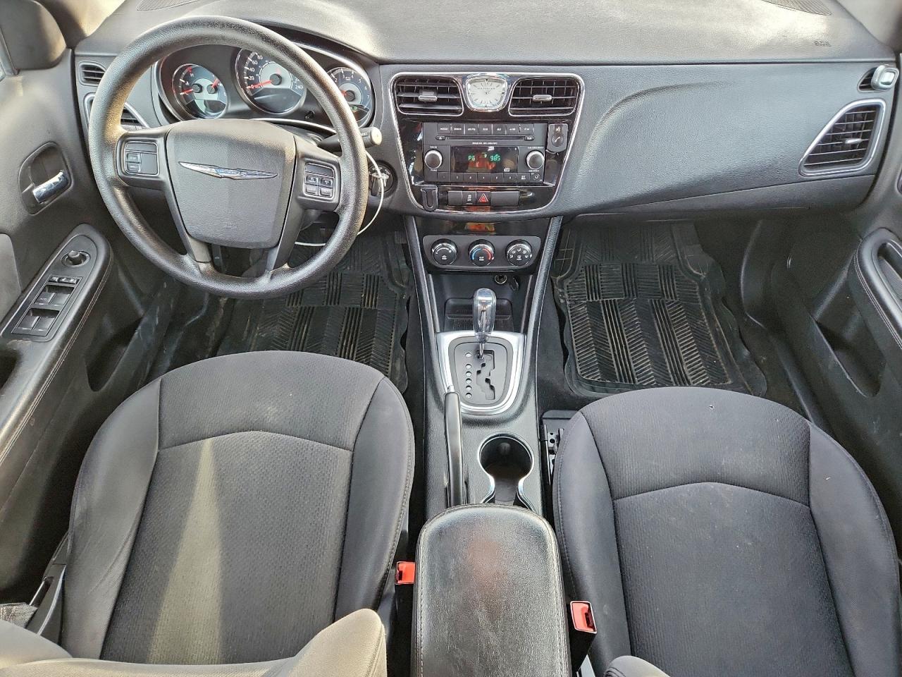 2013 CHRYSLER 200 LX photo 8